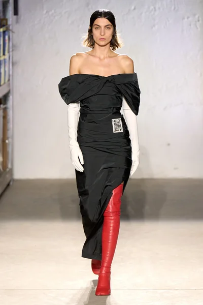 Look 14
